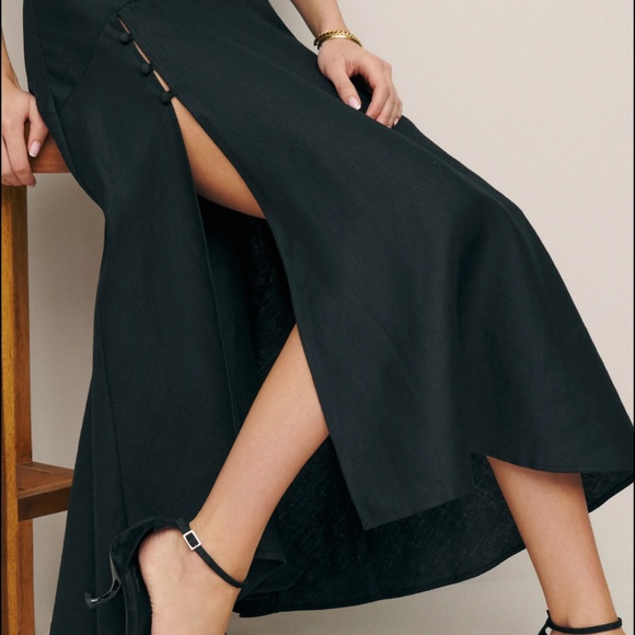 Reformation Bekki Linen Dress - Picture 2 of 3